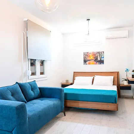 Big Blue Guest house *